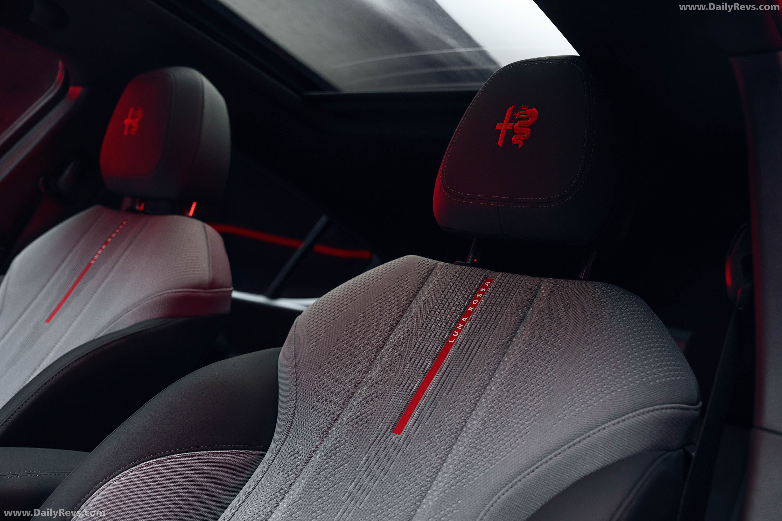 2027 Alfa Romeo Tonale Luna Rossa Interior